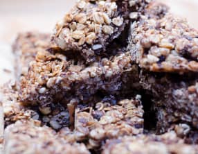Barres de céréales au chocolat, aux noisettes et aux amandes