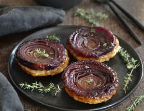 Mini tatins d'oignons rouges à l'érable et au thym