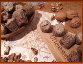 Mini cannelés roquefort et noix