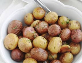 Pommes de terre primeurs ou nouvelles, sautées en cocotte