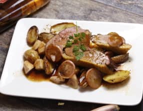 Magrets aux deux pommes et aux échalotes confites