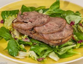 Tartine aux coulemelles et à l'andouille