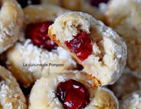 Amaretti au sirop de grenade et pointe de cranberry