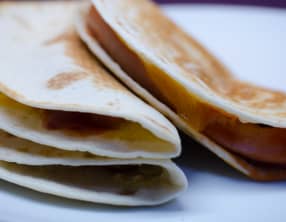 Quesadillas façon hot dog