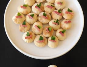 Pizzettes soufflées au chèvre et au bacon