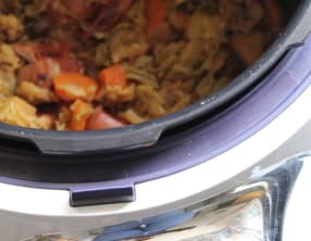 Potée de chou et saucisses de Francfort