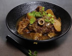 Jarrets de veau confits aux olives