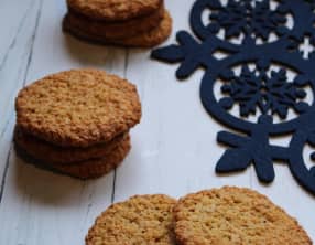 Galettes aux flocons d'avoine et sirop d'érable