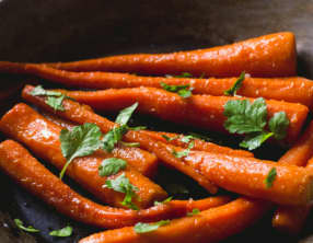 Carottes au sirop d'agave et à la coriandre