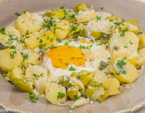 Poêlée de poireaux et pommes de terre aux oeufs