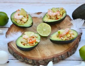Avocats farcis au surimi et aux crevettes