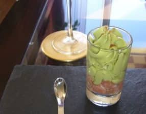 Espuma d’avocat et son lit de saumon