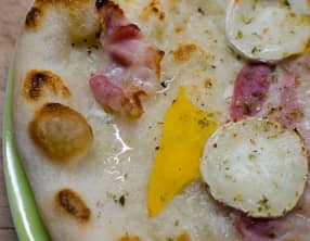 Pizza au bacon, à la butternut et au chèvre