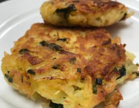 Gromperekichelcher‬