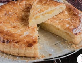 Galette des rois noix de coco et mangue aux épices