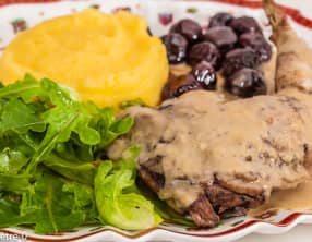 Faisan aux cerises et à la polenta