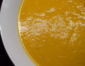 Velouté de butternut au lait de coco et au curry