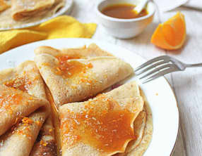 Crêpes au rooibos et sirop orange coco