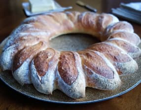 La Couronne en épis à la machine à pain