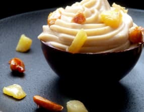 Sphères gourmandes ananas et crémeux de praliné à la cacahuète