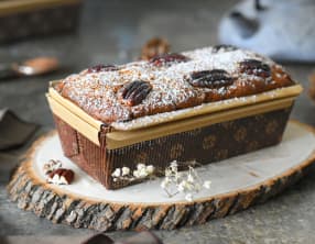 Gâteau moelleux aux noix et dattes