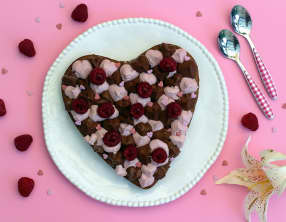 Gâteau de Saint-Valentin au chocolat et framboises