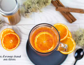 Jus d'orange chaud aux épices