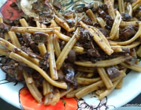 Pâtes aux cèpes et huile aux truffes