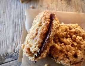 Galettes suédoises aux flocons d'avoine fourrées au chocolat