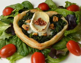 Coeurs feuilletés aux épinards, chèvre et noix