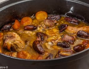 Palette de porc aux dattes et abricots secs