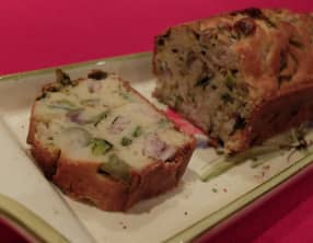 Cake aux harengs, poireaux et olives