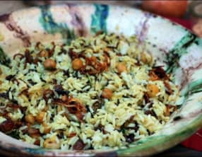 Riz aux pois chiches, épices et raisins secs de Yotam Ottolenghi