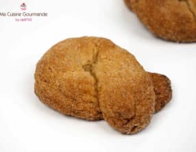 Biscuits à l’huile d’olive, cardamome et vin