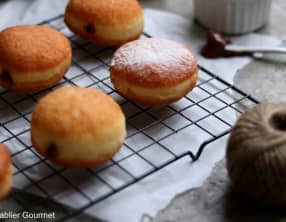 Beignets briochés à la confiture