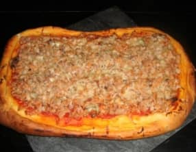 Pizza au thon et aux épices cajun