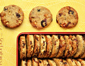 Biscuits canneberges, noix, chocolat blanc