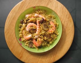Riz aux épices espagnoles et crevettes à l'aïl