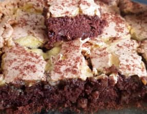 Gâteau meringué aux noix et chocolat