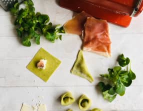 Tortellinis verts à la ricotta et au jambon de Parme