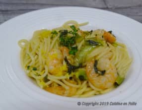 Spaghetti aux crevettes à l'ail, à la sauge, citron et Lemonquat