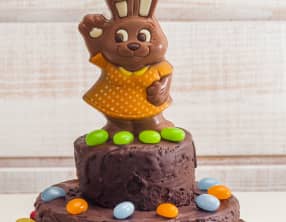 Pièce montée fondant de Pâques