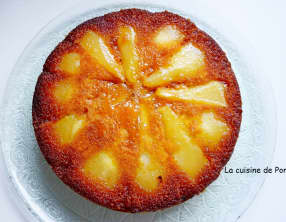 Gâteau aux poires caramélisées parfumées à la liqueur de poire Williams