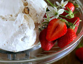 Meringues aux noisettes torréfiées 