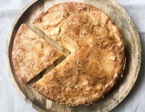 Gâteau croustillant aux pommes