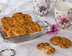 Sablés tressés à la fleur d’oranger et aux oranges confites