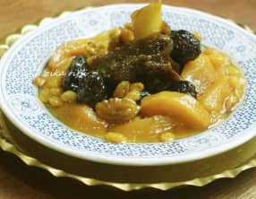 Tajine hlou poires et pruneaux