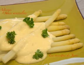Asperges sauce mousseline