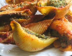 Conchiglioni farcis aux deux viandes avec épinards et ricotta