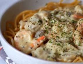 Pâtes aux crevettes et champignons à la crème
